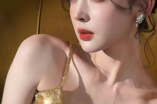 王思聪前女友黄一鸣被曝猛料 被60岁大爷包 嚣张回应 闪闪生父被