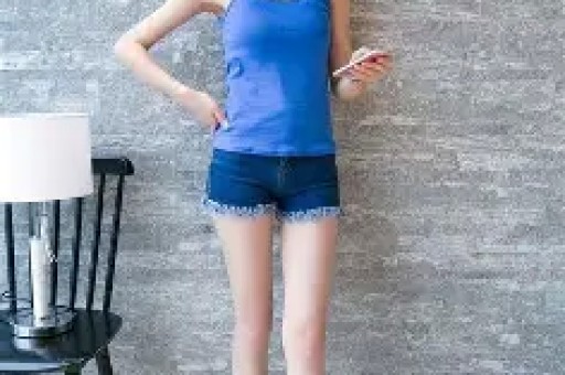 当红顶流恋情曝光！对方是美女网红离异带娃身材黑料被扒