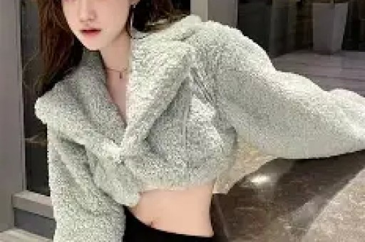 25岁男子猥亵20余名独行女性获刑8个月；“自己在淋雨却为小动物遮风挡雨”外卖小哥大雨中救断腿小狗感动无数网友｜三工晨报