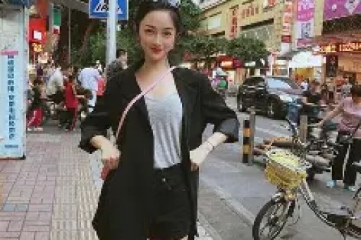 香港老牌歌星遭养老院虐待一年半没给洗澡褥疮恶化身心受创