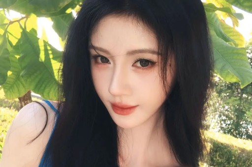 网红“迅猛龙特蕾莎”会员直播引热议因操作失误公开回应真相！